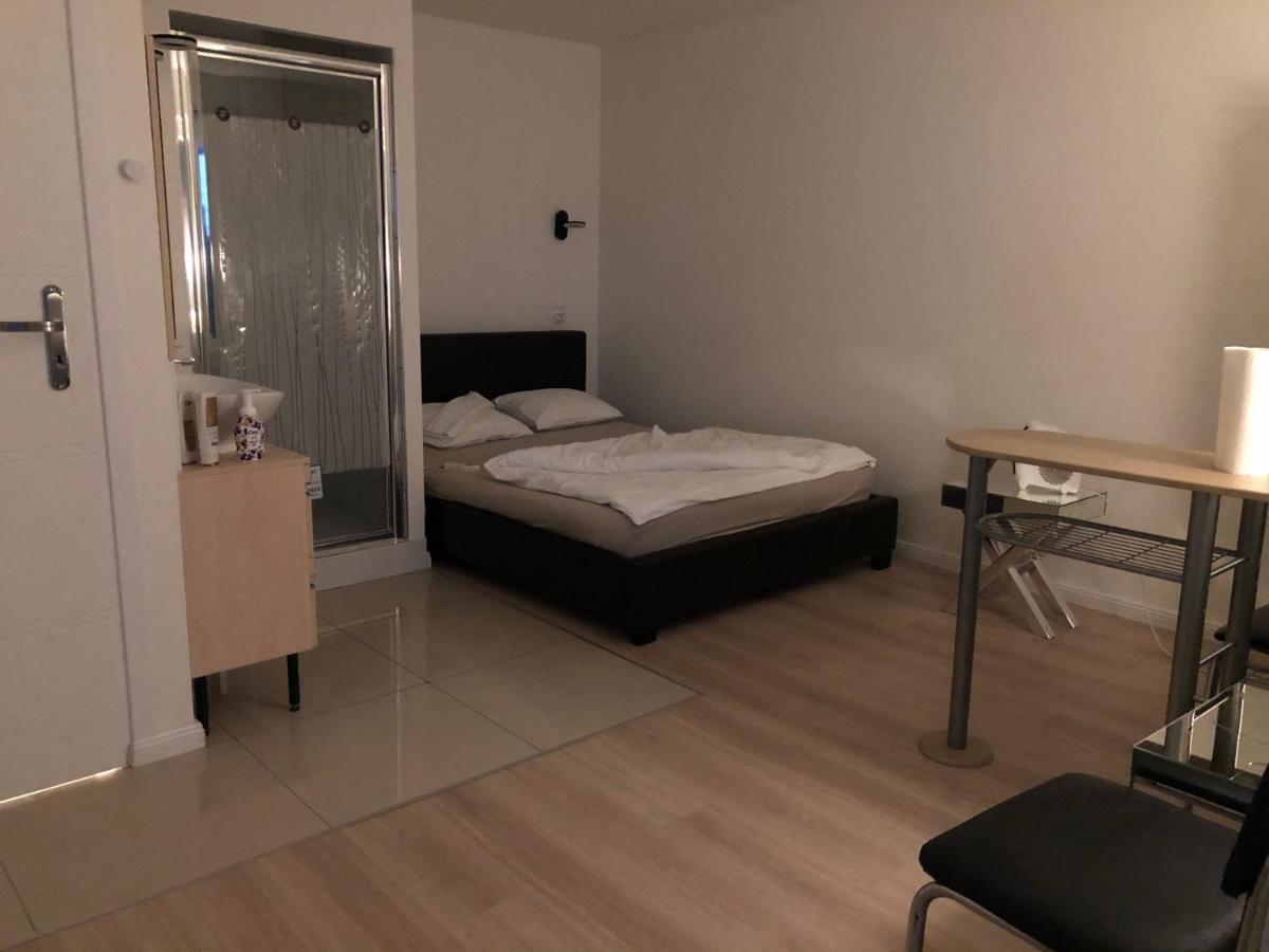 Mini Studio A Bed4U Late Check In Lublin Exteriör bild
